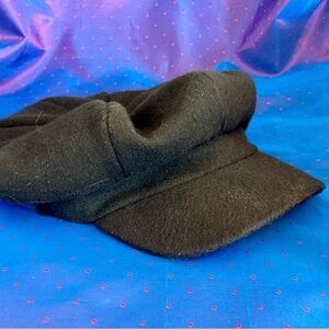 Stylish Black Newsboy Cap